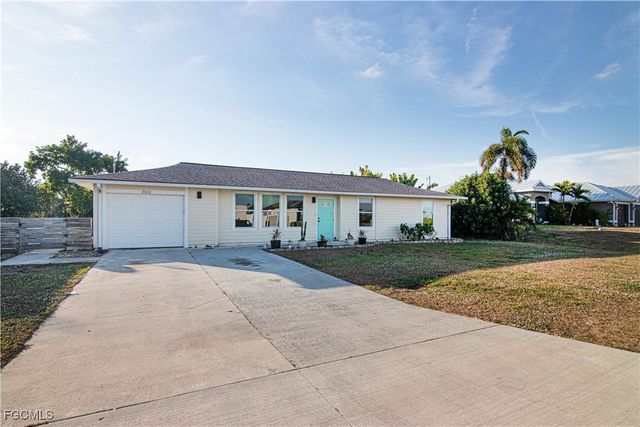 2022 NE 10th PL, Cape Coral, FL 33909