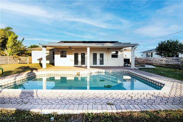 2022 NE 10th PL, Cape Coral, FL 33909