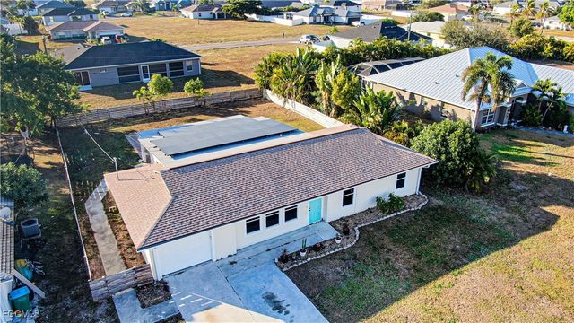 2022 NE 10th PL, Cape Coral, FL 33909