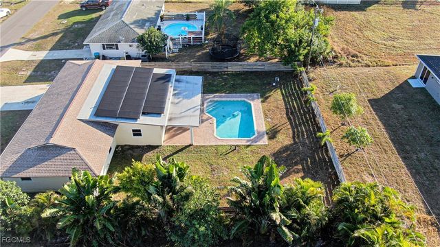 2022 NE 10th PL, Cape Coral, FL 33909