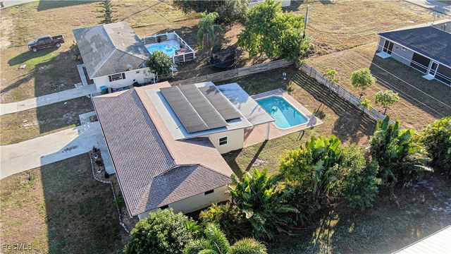 2022 NE 10th PL, Cape Coral, FL 33909