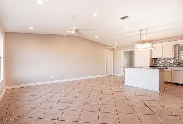 2022 NE 10th PL, Cape Coral, FL 33909