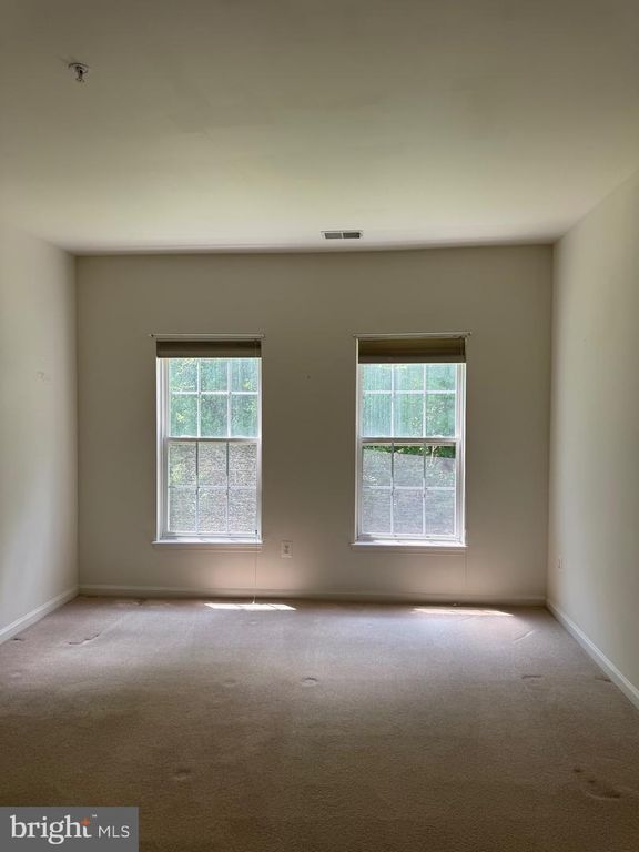 Image 15 of property listing at 316 LAUREN HILL CT #316, Reisterstown, MD 21136