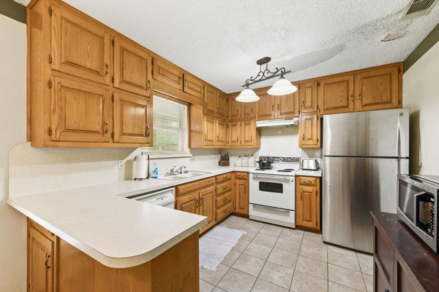 2919 Panhandle Drive, Grapevine, TX 76051