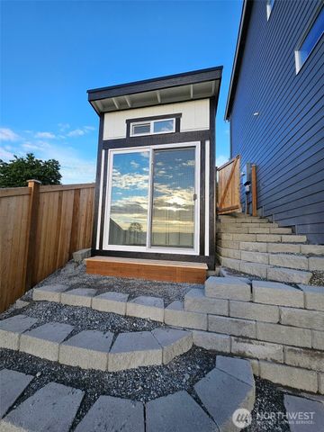 7817 92nd Place NE, Marysville, WA 98270