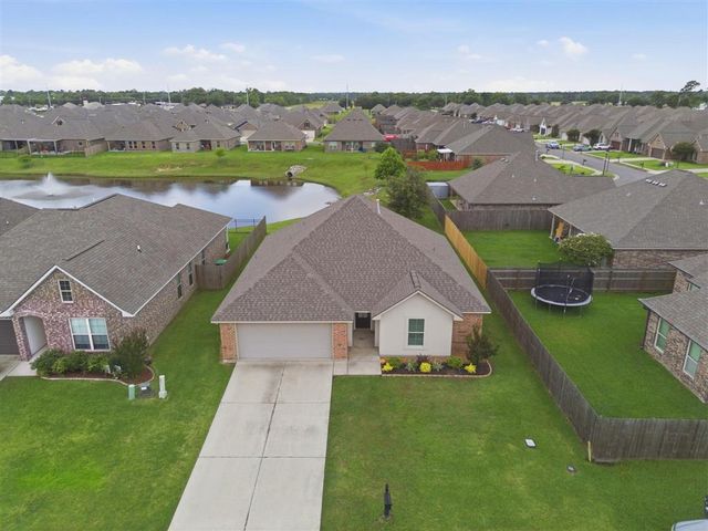 121 Orchard Lane, Sulphur, LA 70665