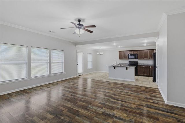 121 Orchard Lane, Sulphur, LA 70665