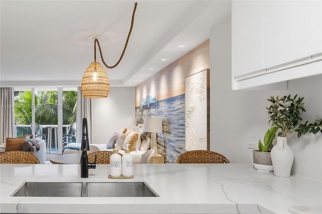 2301 Collins Ave 329, Miami Beach, FL 33139