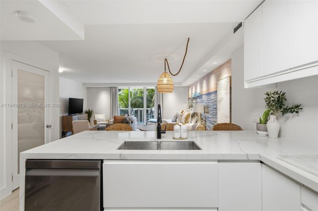 2301 Collins Ave 329, Miami Beach, FL 33139