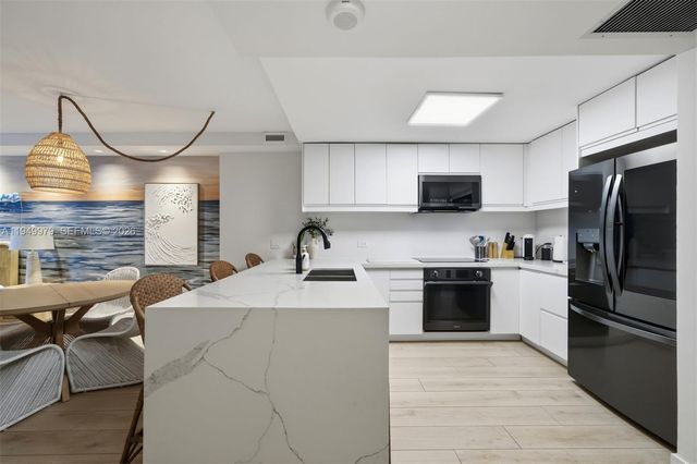 2301 Collins Ave 329, Miami Beach, FL 33139