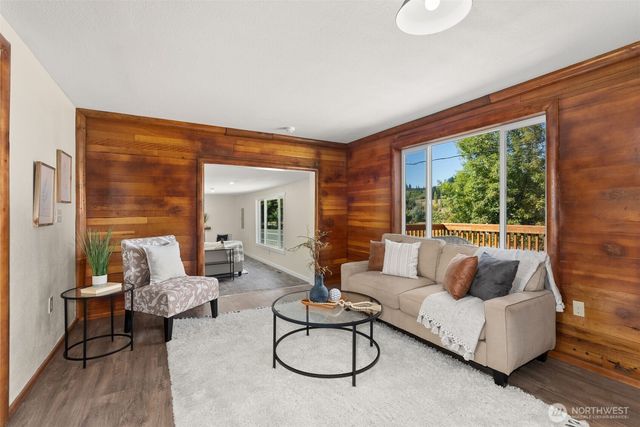 300 Lincoln Creek Road, Centralia, WA 98531