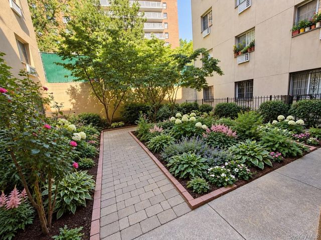 2135 Crotona Avenue 2B, Bronx, NY 10457