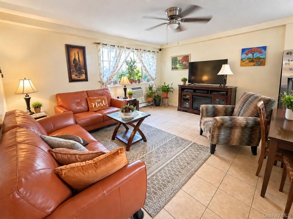 2135 Crotona Avenue 2B, Bronx, NY 10457 — exterior