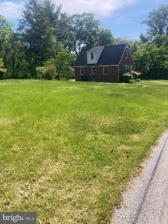 Image 4 of property listing at 7719 WESTMORELAND AVE, Baltimore, MD 21234