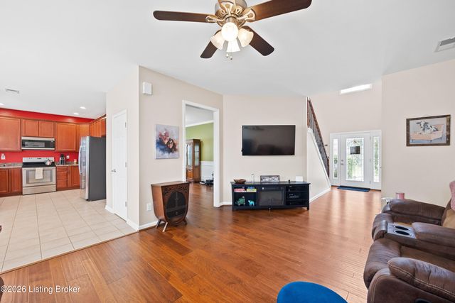 17413 Westbury Dr, Louisville, KY 40245