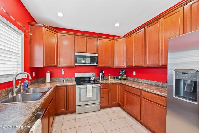 17413 Westbury Dr, Louisville, KY 40245