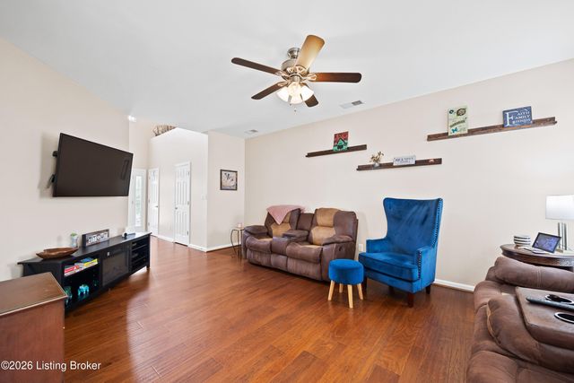 17413 Westbury Dr, Louisville, KY 40245