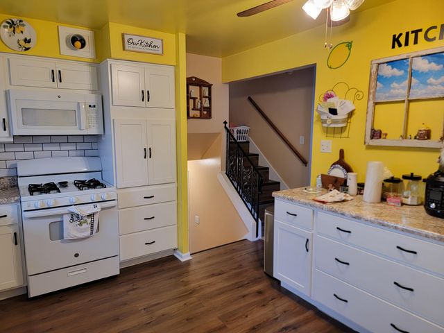 1328 Hilltop Drive, Lowell, IN 46356