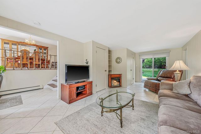 6 Keswick Drive, East Islip, NY 11730