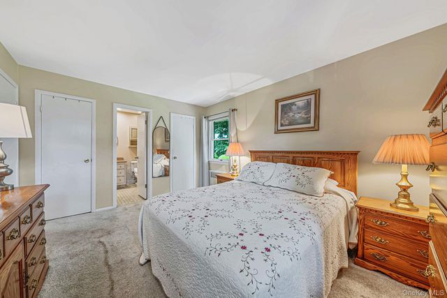 6 Keswick Drive, East Islip, NY 11730