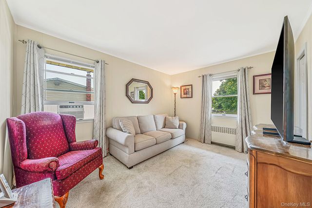 6 Keswick Drive, East Islip, NY 11730