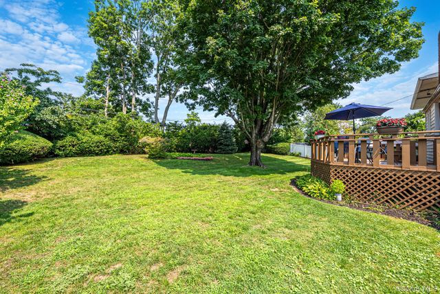 6 Keswick Drive, East Islip, NY 11730
