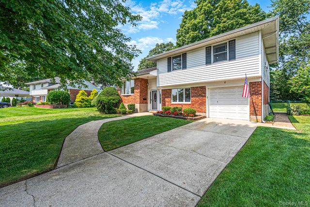 6 Keswick Drive, East Islip, NY 11730