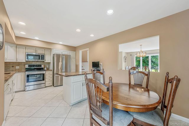 6 Keswick Drive, East Islip, NY 11730