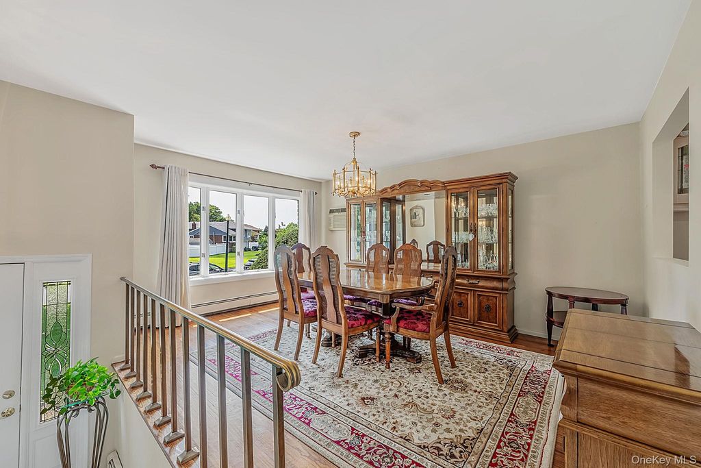 6 Keswick Drive, East Islip, NY 11730 — photo 3