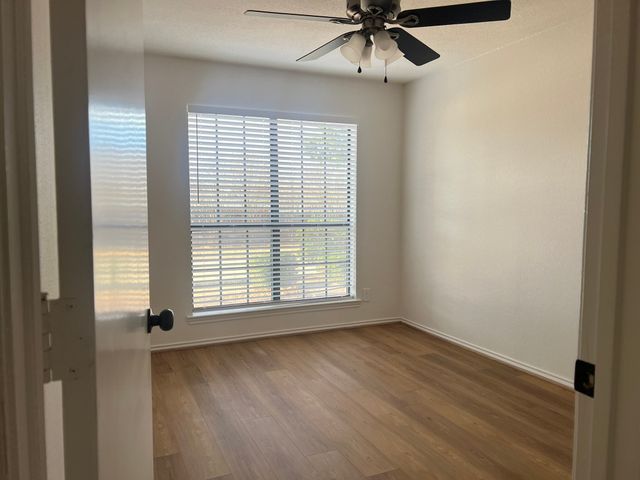 3642 Foxboro Lane, Carrollton, TX 75007