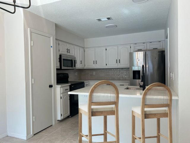 3642 Foxboro Lane, Carrollton, TX 75007