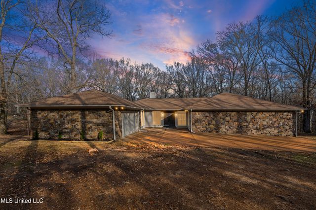 5702 Maxwell Drive, Olive Branch, MS 38654