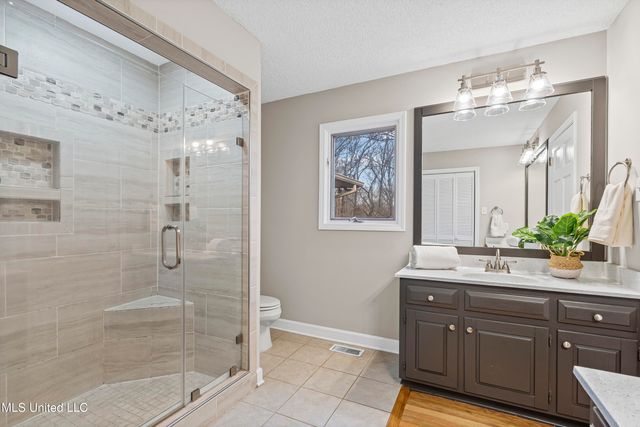 5702 Maxwell Drive, Olive Branch, MS 38654