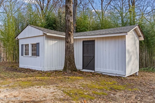 5702 Maxwell Drive, Olive Branch, MS 38654