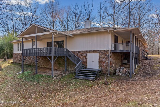 5702 Maxwell Drive, Olive Branch, MS 38654