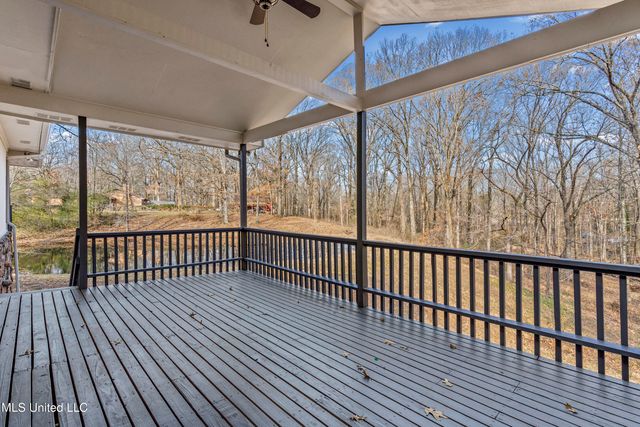 5702 Maxwell Drive, Olive Branch, MS 38654