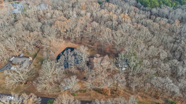 5702 Maxwell Drive, Olive Branch, MS 38654