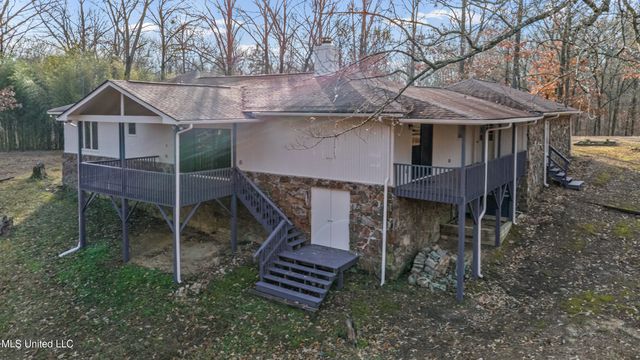 5702 Maxwell Drive, Olive Branch, MS 38654