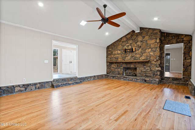 5702 Maxwell Drive, Olive Branch, MS 38654