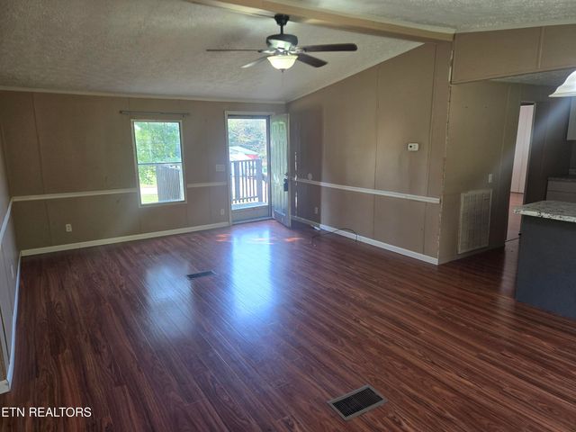 2836 Chesney Rd, Friendsville, TN 37737