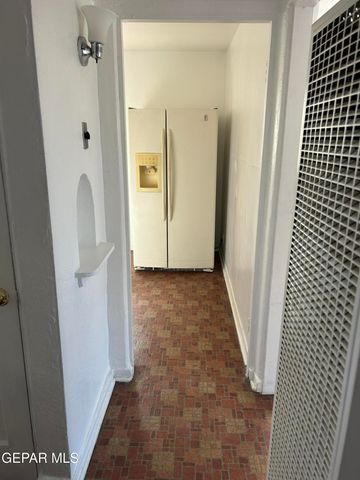 557 BATAAN Circle, El Paso, TX 79903