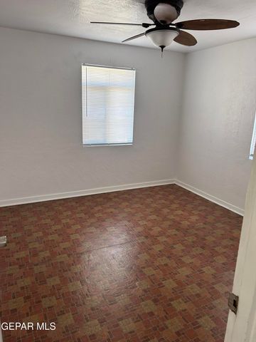 557 BATAAN Circle, El Paso, TX 79903