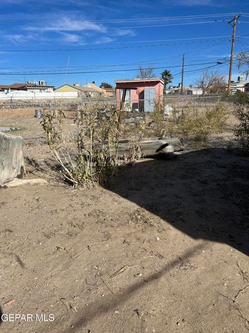 557 BATAAN Circle, El Paso, TX 79903