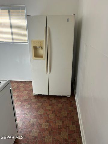 557 BATAAN Circle, El Paso, TX 79903