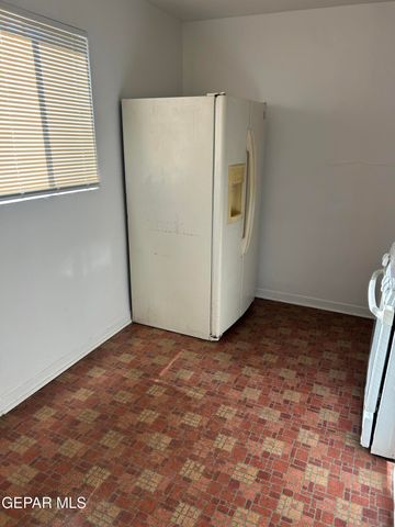 557 BATAAN Circle, El Paso, TX 79903