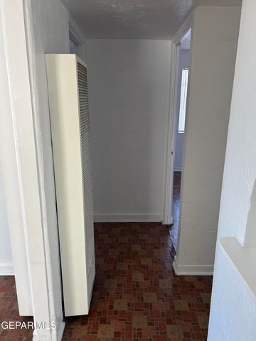 557 BATAAN Circle, El Paso, TX 79903