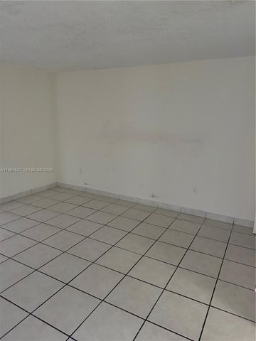 4805 NW 7th St 408-15, Miami, FL 33126