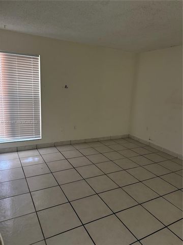 4805 NW 7th St 408-15, Miami, FL 33126