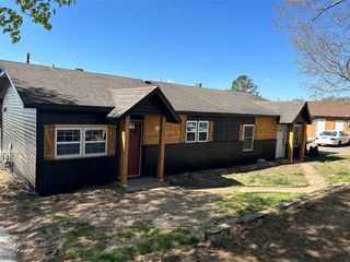 1880 W Kaywood Lane, Fayetteville, AR 72703