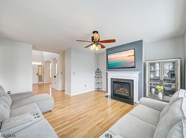 10 Jockey Ln, Raritan Twp., NJ 08822